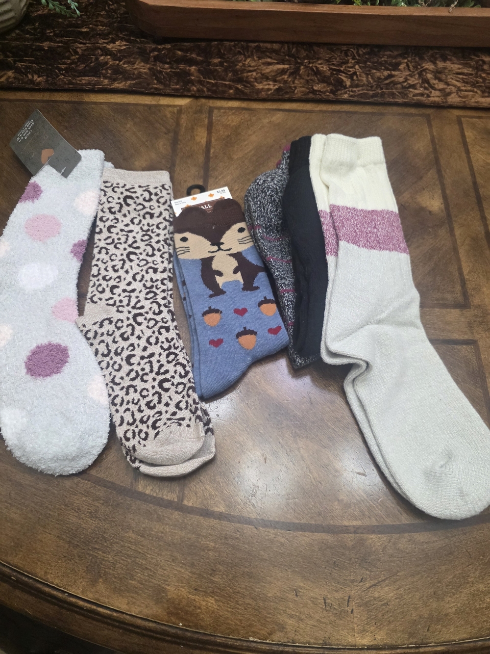 New Cozy Mixed Pack Of 6  Women's Socks - Assorted Colors NWT